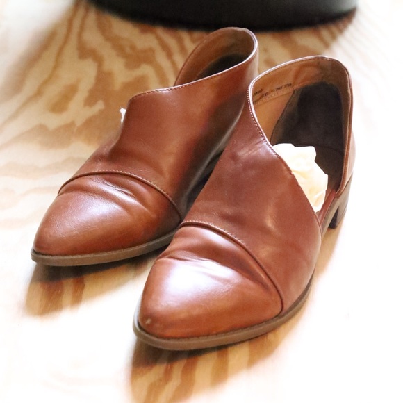 Casual Leather Cut Out Flat - Picture 1 of 11